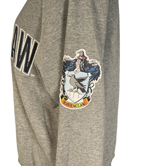 Harry Potter Ravenclaw Gray Crewneck Sweater Wizarding World Universal Size M - Picture 6 of 12